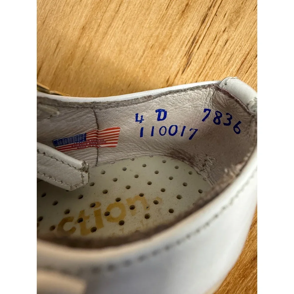 Jumping Jacks Perfection Vintage White Leather Mary Jane Shoes Toddler